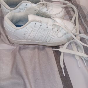 K-Swiss White and Blue Low-Top Sneakers